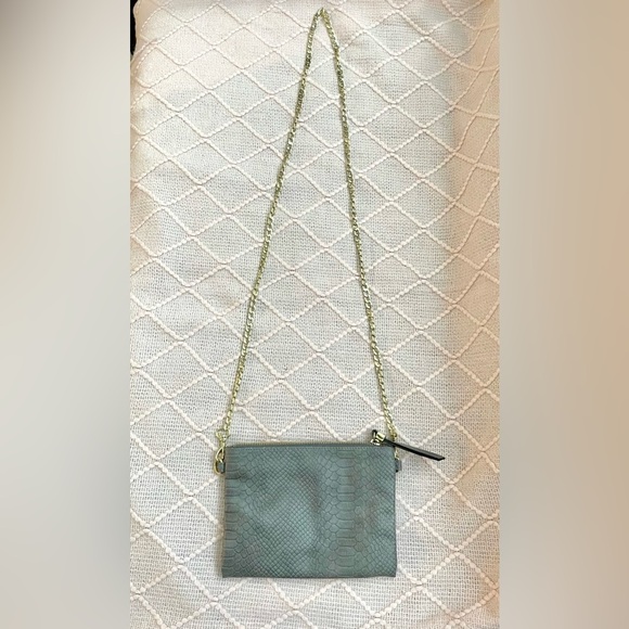 Merona Faux Snakeskin Clutch/Crossbody grey with gold chain - Picture 1 of 7